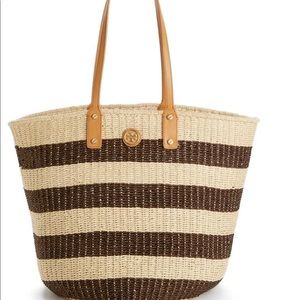 ♥️SOLD♥️in m e r c a r i💓Tory Burch straw tote.